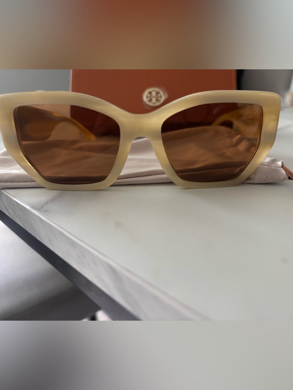 Tory Burch Cream Frame Sunglasses with Brown Lenses - Picture 4 of 6